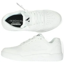 Witte sneakers