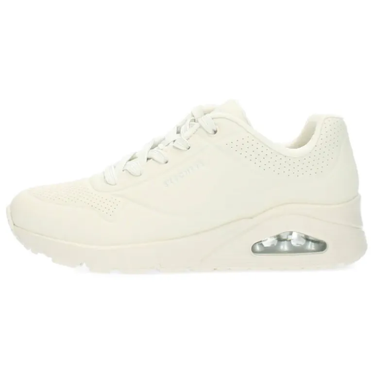Witte sneakers