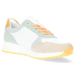 Witte sneakers