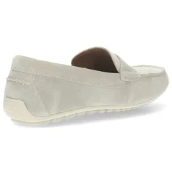 Zandkleurige mocassins