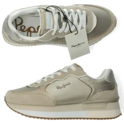 Zandkleurige sneakers